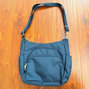 Travelon Anti-Theft Classic Crossbody Bucket Bag - Teal